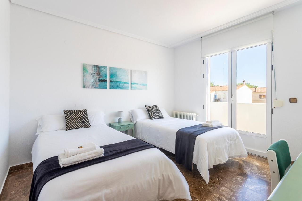 Casa Las Rosas Iniesta Exteriör bild