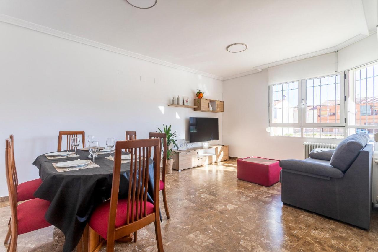 Casa Las Rosas Iniesta Exteriör bild
