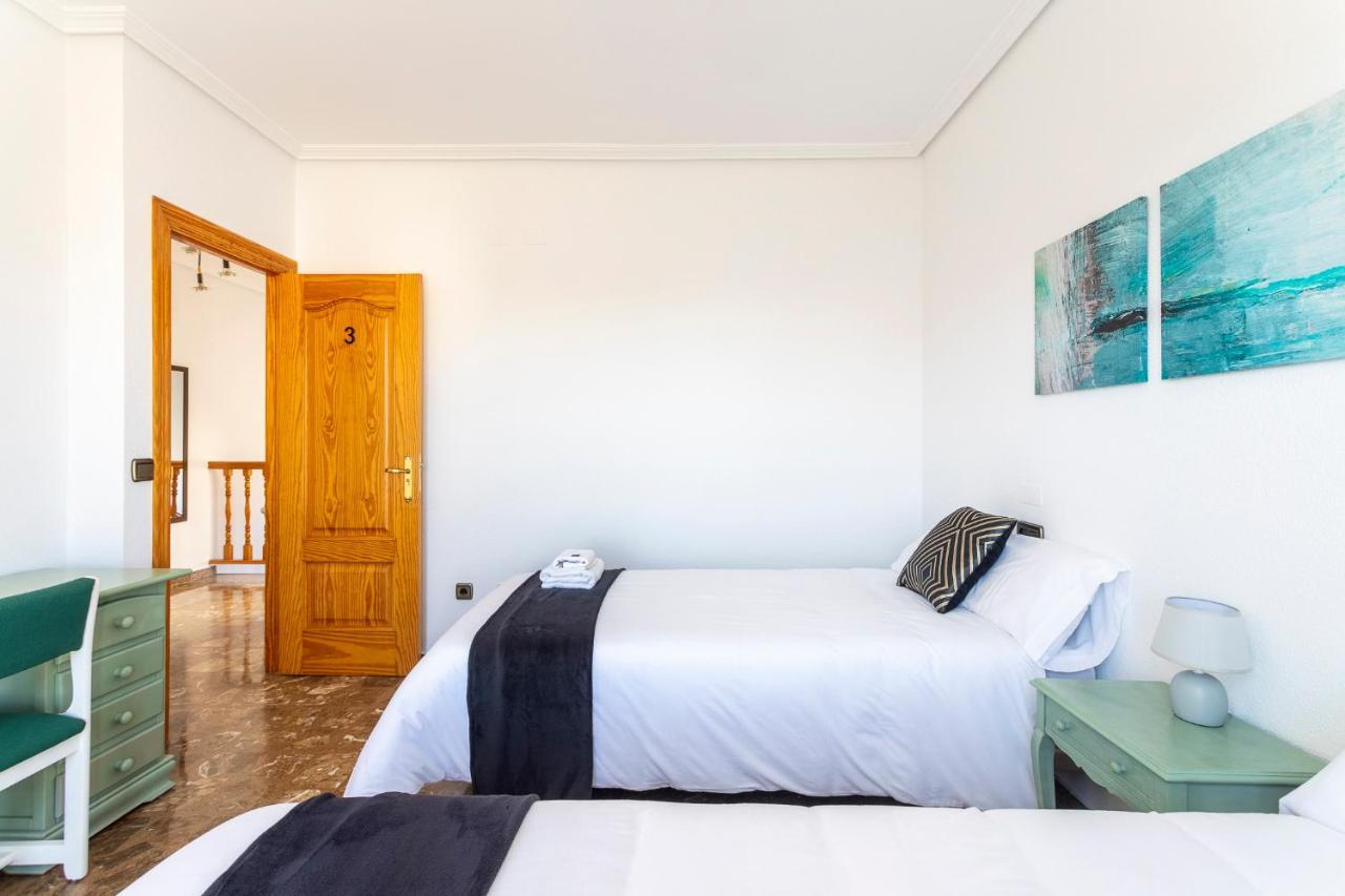 Casa Las Rosas Iniesta Exteriör bild
