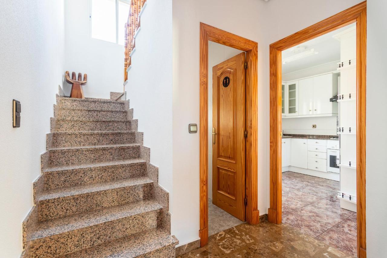Casa Las Rosas Iniesta Exteriör bild